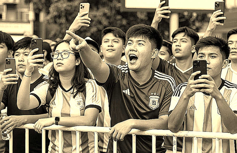 Ruột rỗng: bài học từ một bản tin chuyển nhượng không có dữ kiện